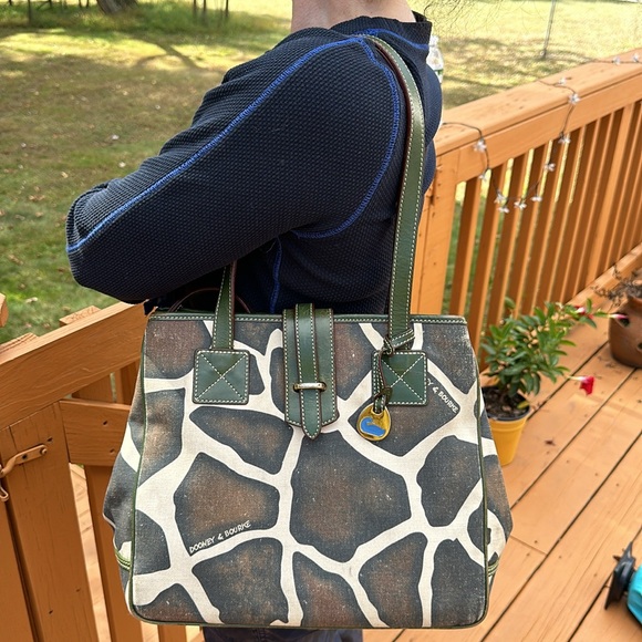 Dooney & Bourke Giraffe Canvas Shoulder Bag Purse Tote with Green Leather Trim - Picture 4 of 16